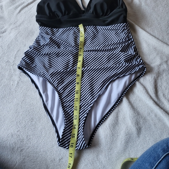 Shein swimsuit black and white stripe one piece women's 0XL - Picture 5 of 7